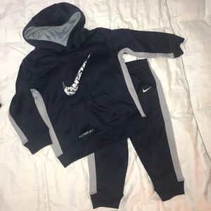 Nike Boy 2-piece outfit 💙